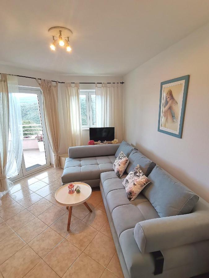 Lovely Apartment Branko Rabac With Balcony And Parking Exterior foto